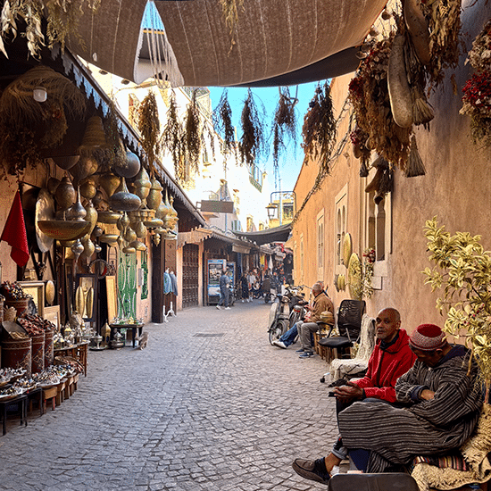 Les souks traditionnels et artisanat local